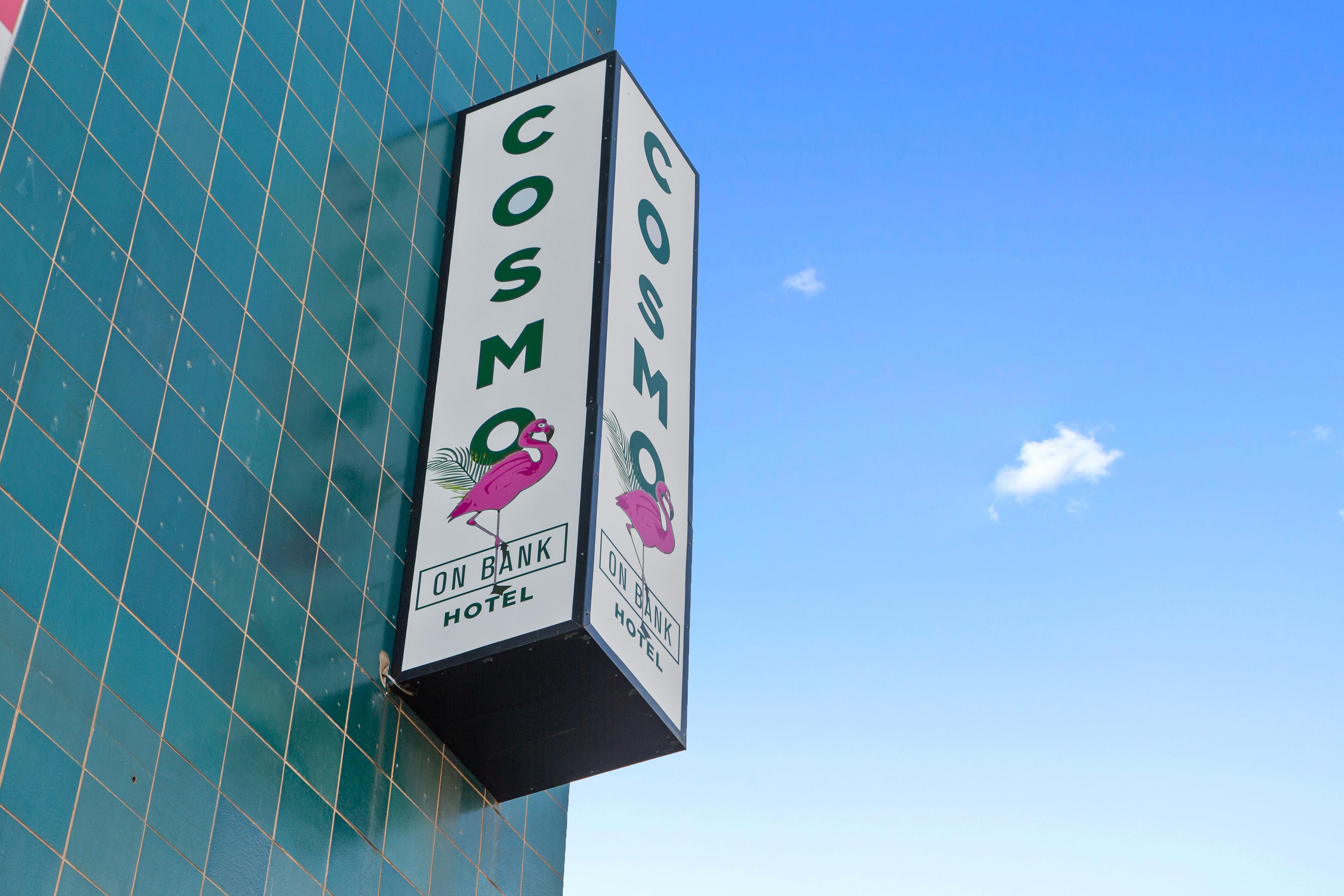 Hotel Cosmo On Bank Adelaide Esterno foto