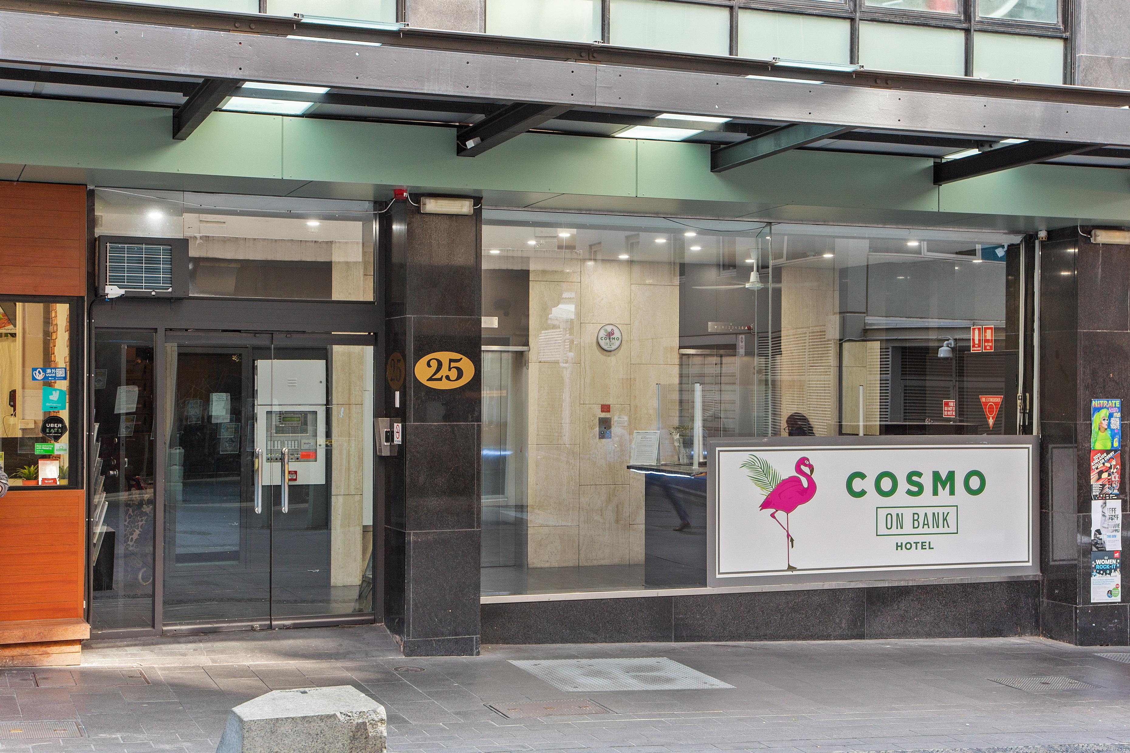 Hotel Cosmo On Bank Adelaide Esterno foto